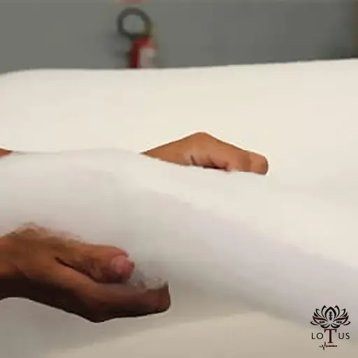Porta acústica sob medida de madeira para apartamento